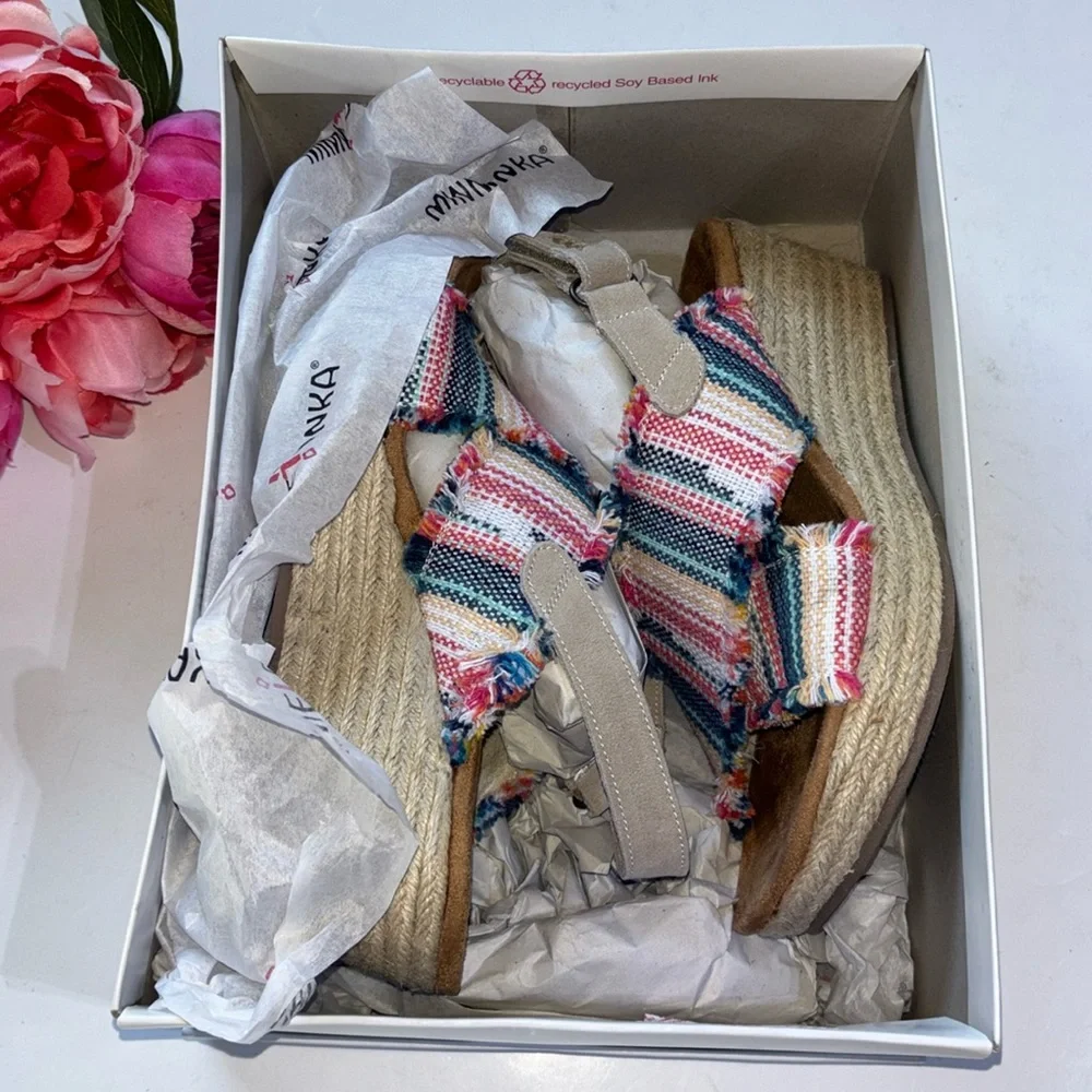 Espadrille Size 8 Minnetonka BREEZE MULTI LAREDO FABRIC Size8 Box Beach Vibes